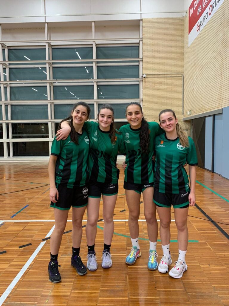 leyre izal leyre elia leyre martinez nerea sarries jugadoras junior juvenil baloncesto primera nacional navarra pamplona